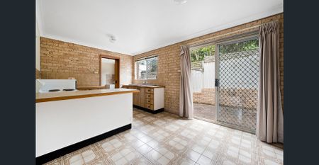 3 Bedroom Townhouse - Photo 4