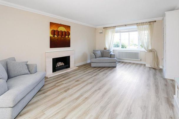 4 bedroom detached house to rent - Photo 1