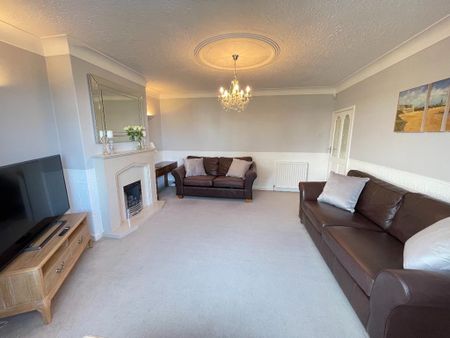 3 bedroom semi-detached house to rent - Photo 3