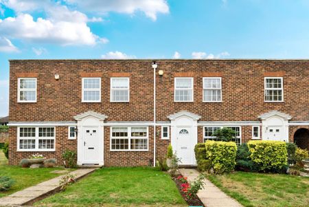 3 bedroom terraced house to rent - Photo 3