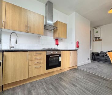 2 bedroom flat to rent - Photo 4