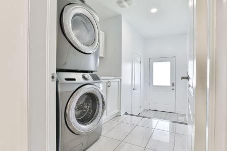 For Lease - 194 Paradelle Drive, Richmond Hill, Ontario - Photo 2