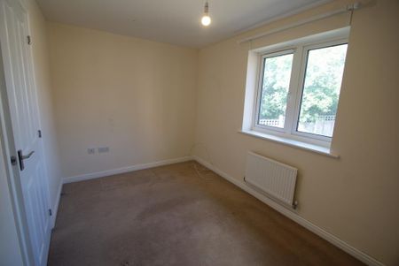 2 bedroom semi-detached house to rent - Photo 5