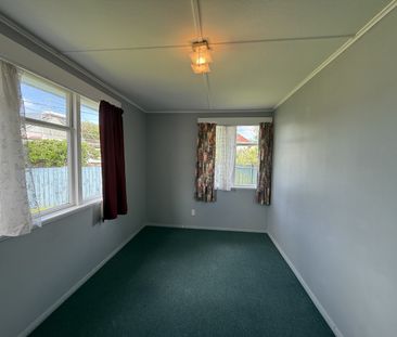 11 McBain Grove, Avalon - Photo 3