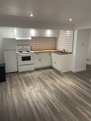 For Lease - 102 Westcroft Drive Unit# Bsmt, Toronto, Ontario - Photo 1