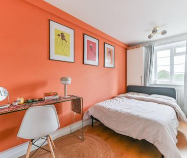 3 bedroom flat to rent - Photo 6