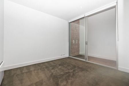 Thinking of selling? Contact our agent - Photo 3