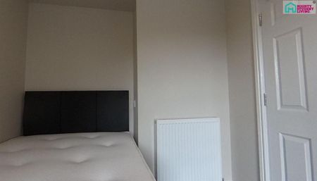 5 bedroom private hall to rent - Photo 3