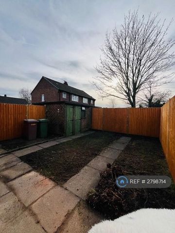 3 bedroom semi-detached house to rent - Photo 2