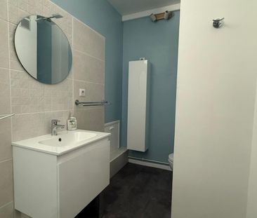 Location Appartement 2 pièces 44m² - Photo 3