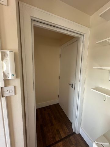 Studio Flat, Church Road, NW4 - Photo 2