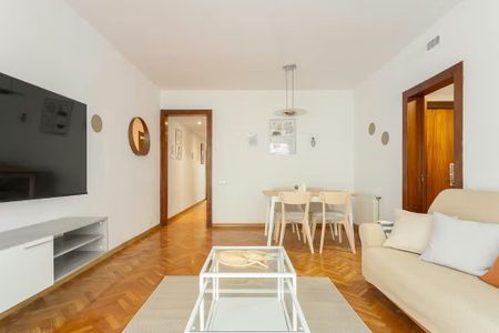 Carrer de Ca l'Alegre de Dalt, Barcelona, Catalonia 08024 - Foto 3