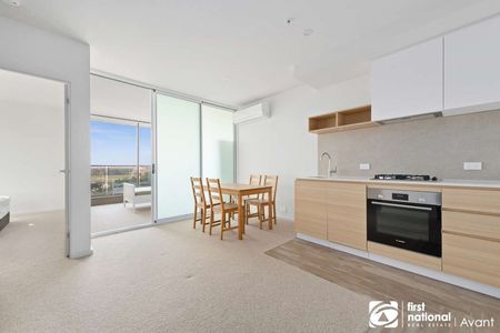 FURNISHED!! - Modern Apartment in Caulfield Village - Photo 2