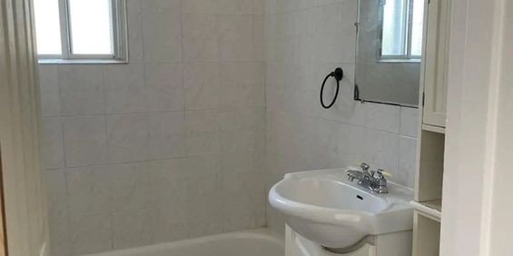3 1/2 Chambre Et Salon Separé - Photo 3