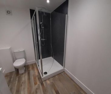 2 bedroom flat to rent - Photo 6