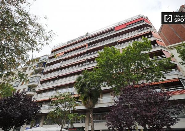 Mieszkanie na wynajem - 120 m² - 5 pokoi Barcelona Katalonia