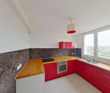 Location Appartement 3 pièces 71m² CHATELLERAULT 86100 - Photo 4