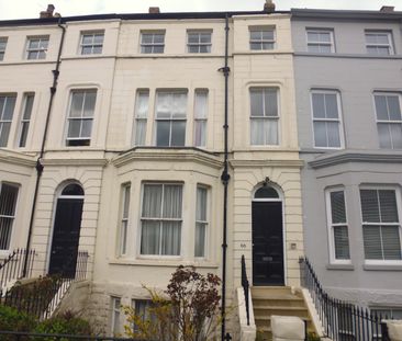 1 bed House Share - Photo 1