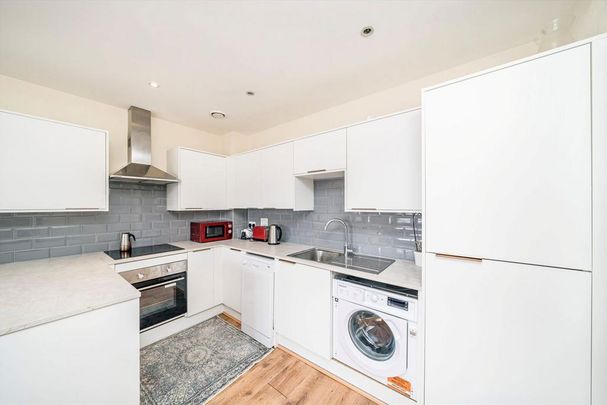 2 bedroom flat to rent - Photo 1