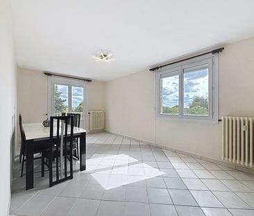 Location Appartement 4 pièces 72m² HEROUVILLE ST CLAIR 14200 - Photo 2