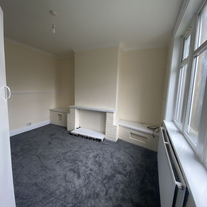 TWO BEDROOM TERRACED PROPERTY - Photo 1