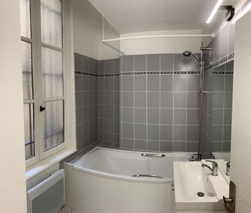 NIMES COUPOLE STUDIO MEUBLE DE 31.8 M2, - Photo 4