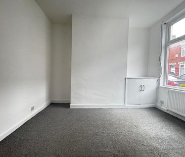 2 bedroom terraced house to rent - Photo 6