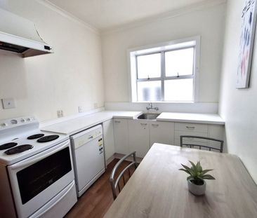 Spacious Hataitai Flat For Rent - Photo 6