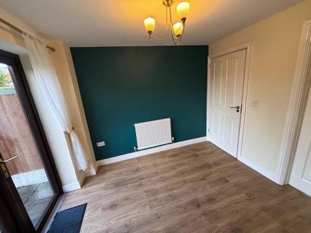 3 bedroom semi-detached house to rent - Photo 2