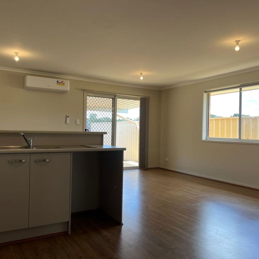 Stunning family home! - Photo 1