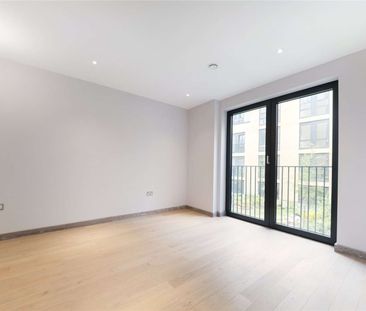 A fantastic studio apartment in the highly sought after Ram Quarter... - Photo 2