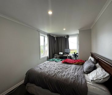 Peace and quiet with a fabulous backyard - Dog Friendly - Photo 6