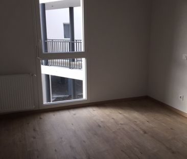 Location Appartement 2 pièces 43m² - Photo 2