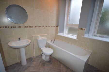 47 Hill Street, Law, Dundee - Photo 4