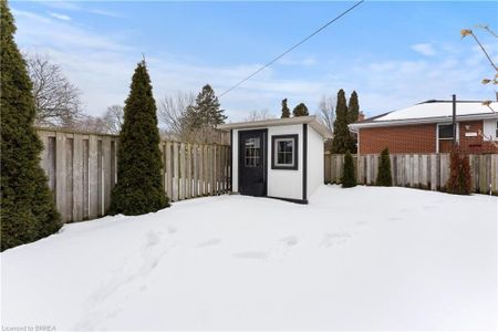 For Lease - 7 Sycamore Drive, Brantford, Ontario - Photo 3