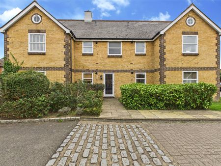 Dovecote Gardens, London, SW14 - Photo 5