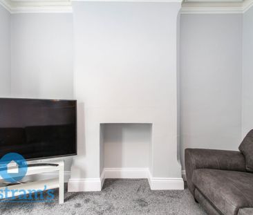 4 bed Town House for Rent - Photo 3