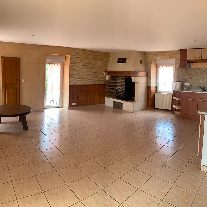 Location Maison 5 pièces 120m² - Photo 1
