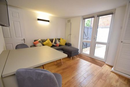 1 bedroom flat to rent - Photo 3