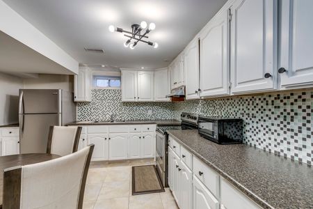 For Lease - 56 Barberry Crescent Unit# Lower, Richmond Hill, Ontario - Photo 3