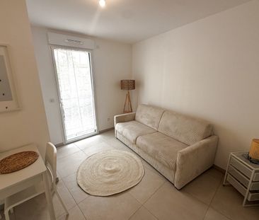 Très beau studio meublé avec balcon dans résidence neuve à C - Photo 1