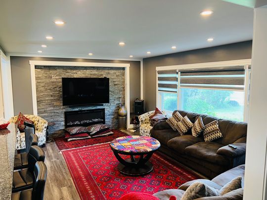 For Lease - 13409 Hwy 7 N/A Unit# Upper Level, Halton Hills, Ontario - Photo 1