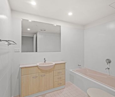 Level 6, Unit 606/97-99 John Whiteway Drive, Gosford - Photo 3