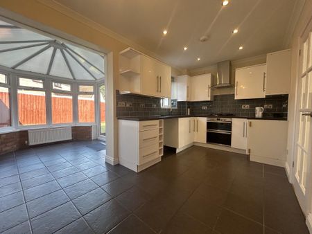 2 bedroom property to rent - Photo 3