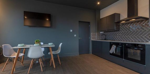 1 bedroom in a house share to rent - Photo 2