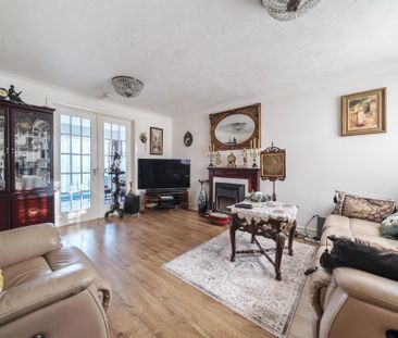 3 bedroom semi-detached house to rent - Photo 2