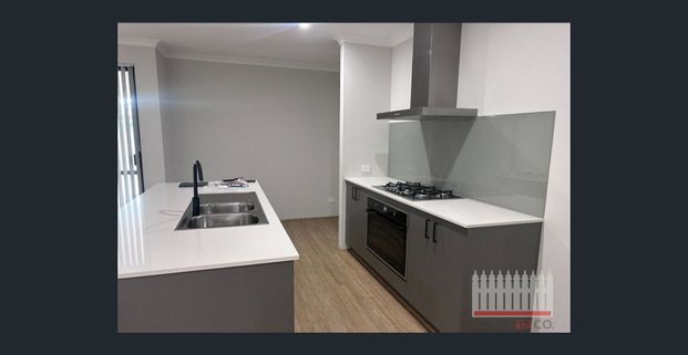 Living Seaside - Photo 1