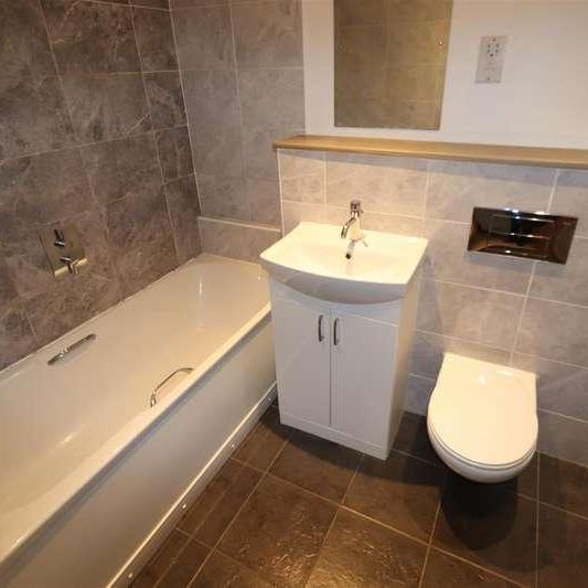 Ashingdon Road, Rochford, SS4 - Photo 1