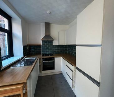 2 bedroom terraced house to rent - Photo 3