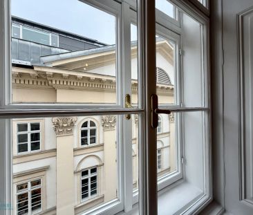 ALTBAUWOHNUNG IN REPRÄSENTATIVEM ALTBAU IM HERZEN WIENS - Photo 1